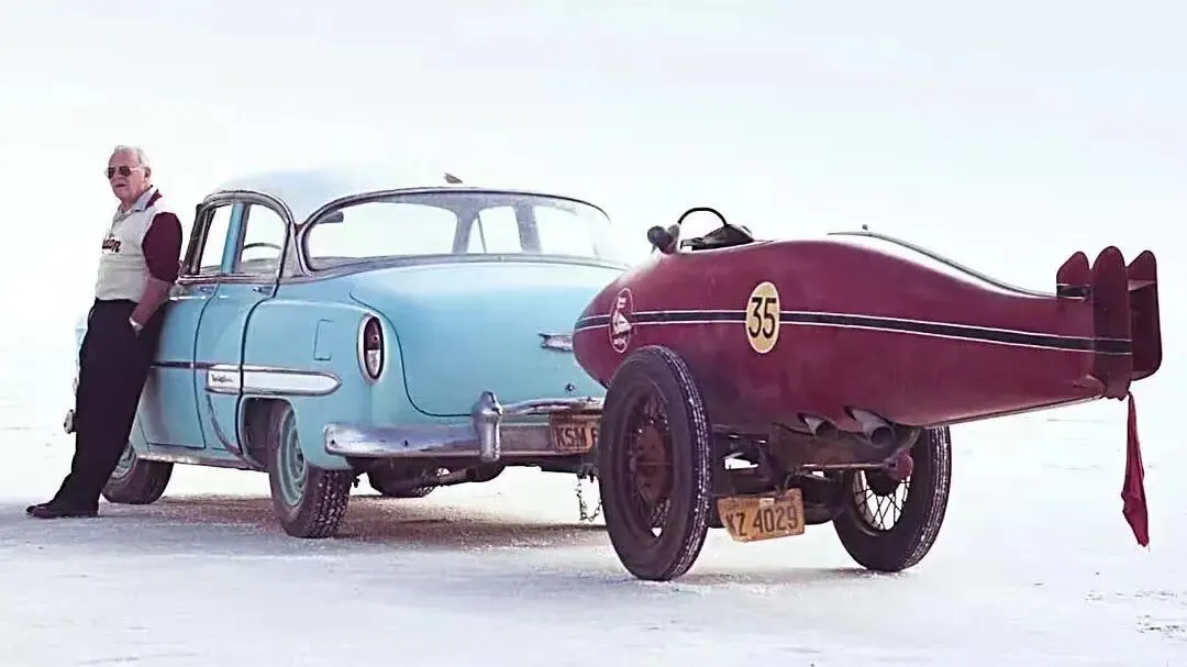 〓 图片来源：电影《世界上最快的印第安摩托》